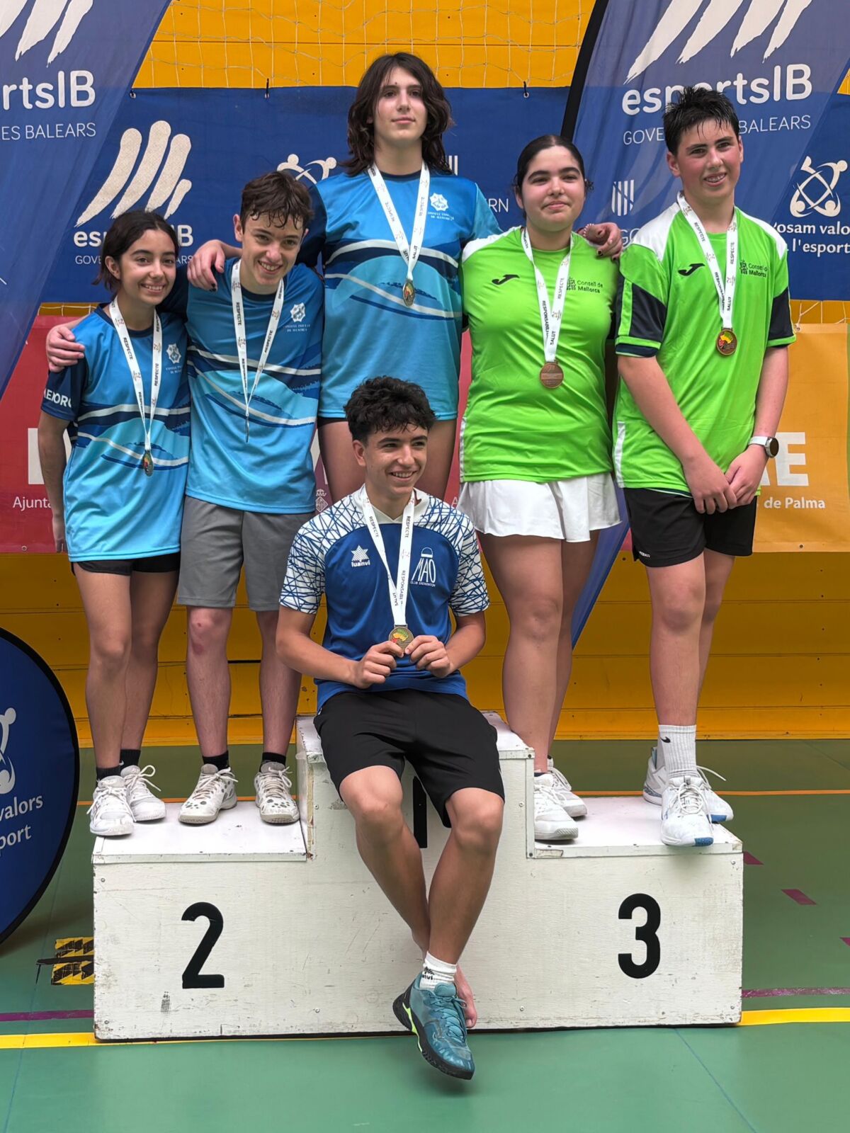 🔥 HIST脫RICO FIN DE SEMANA PARA EL MENORCA B脕DMINTON CLUB