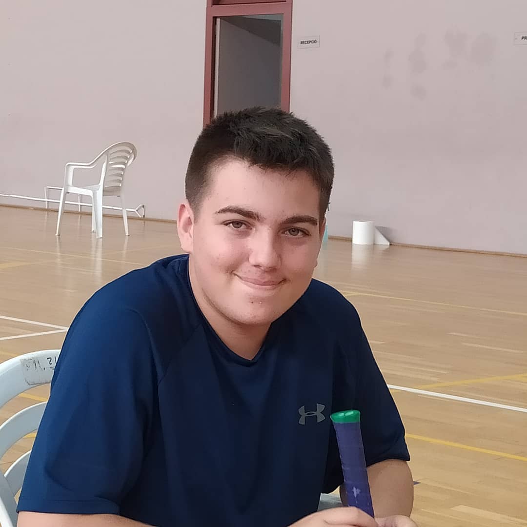 Aquí tenemos a otro de nuestros jugadores GRANDE DANI 💪💪💪💪🏸…