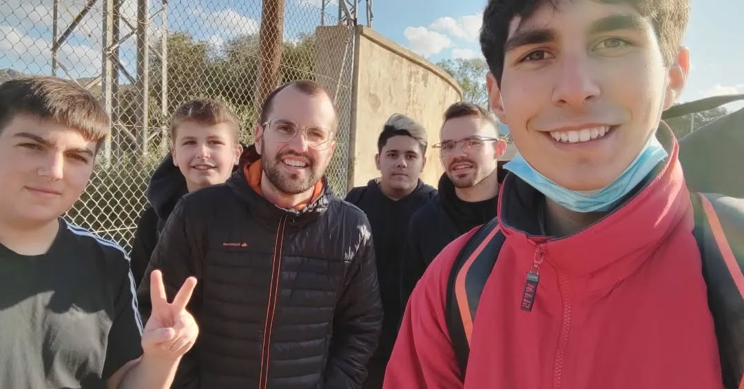 Jugadores de badminton 🏸 ó es un grupo musical. Buen…