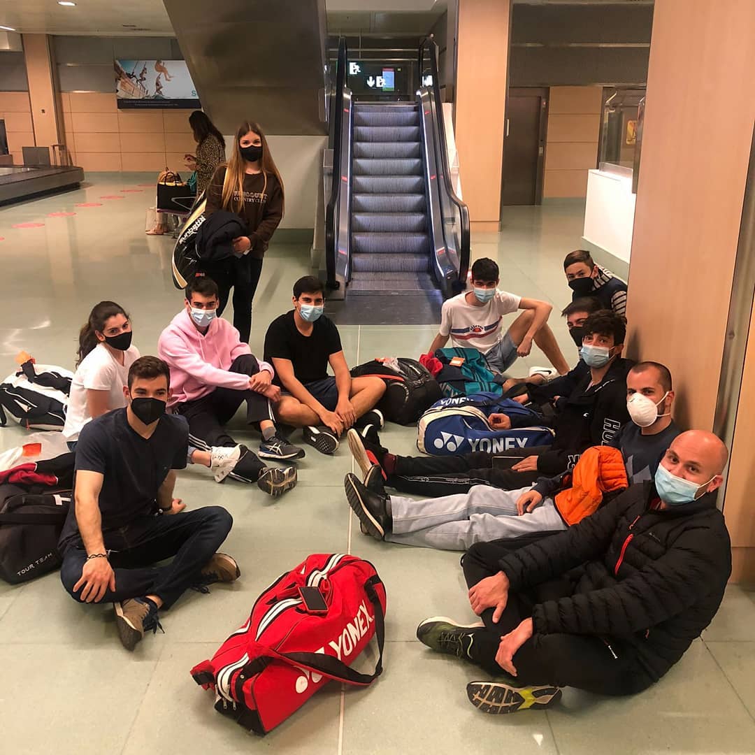 Rumbo a Ibiza. TTR bàdminton 💪💪💪🏸"Somos una gran familia" #badmintonescastell