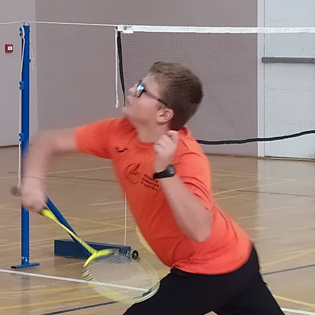 Todo un veterano del bádminton, GRANDE DIDAC 💪💪💪🏸"somos una gran…