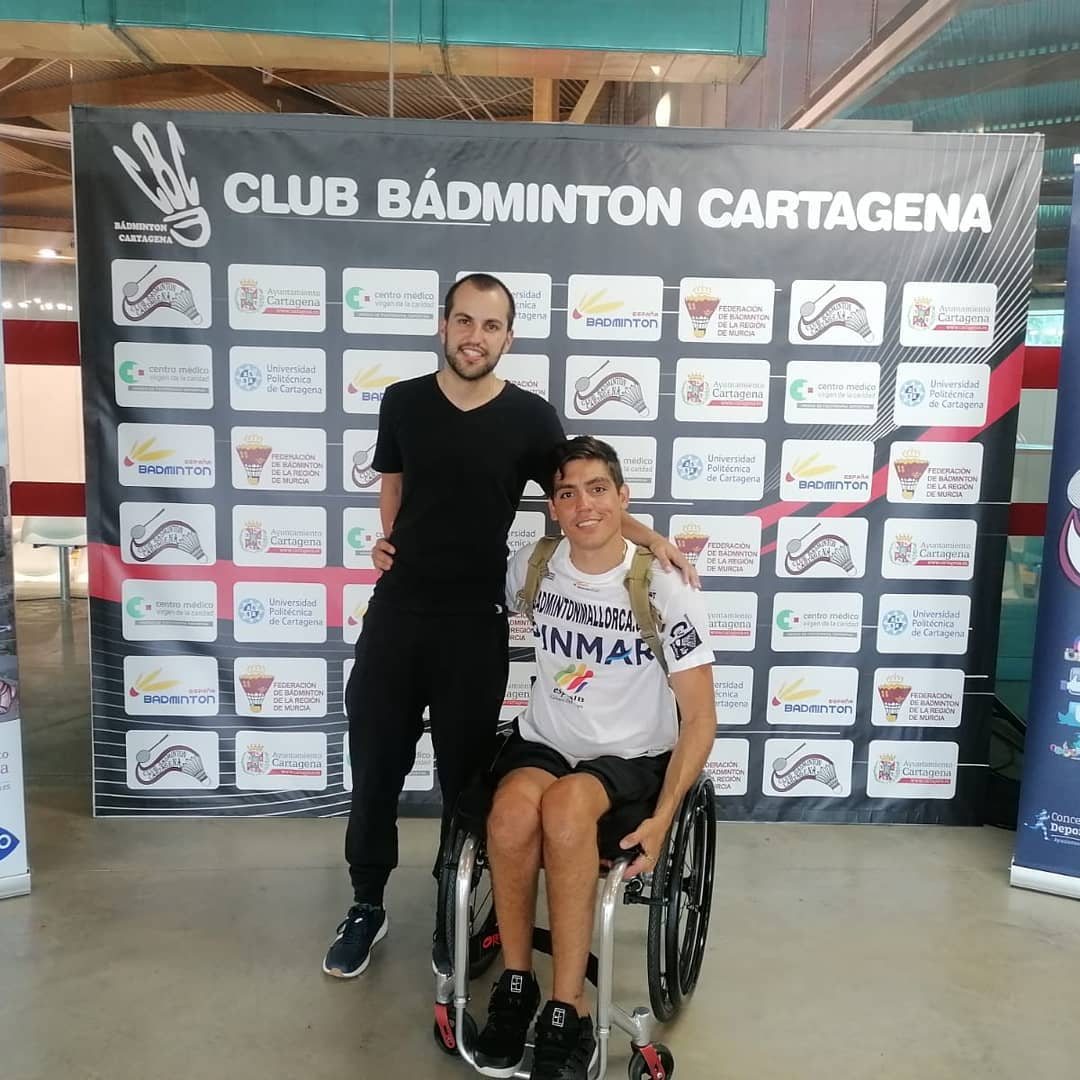 "Unidos por el deporte"❤️ 💪💪💪🏸 I love this Game